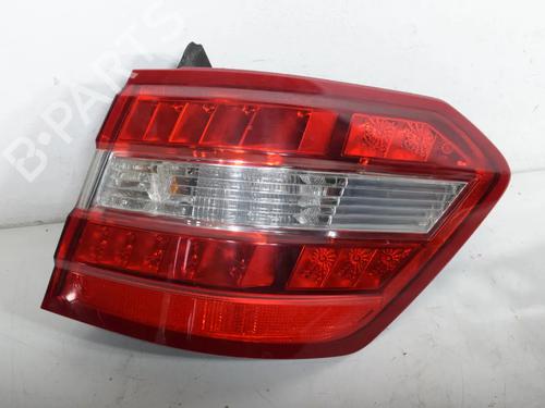 Used Rear bumper right light Rear bumper right light 37507375 37507375