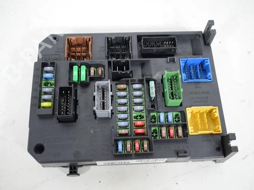 Used Fuse box Fuse box 39501894 39501894