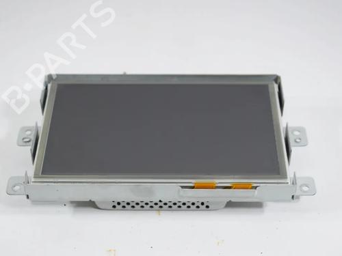 display-jaguar-xe-x760-2015-39646726 main image