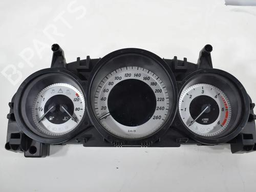 Used Instrument cluster Instrument cluster MERCEDES-BENZ C-CLASS T-Model (S204) [2007-2014] 39910329 39910329