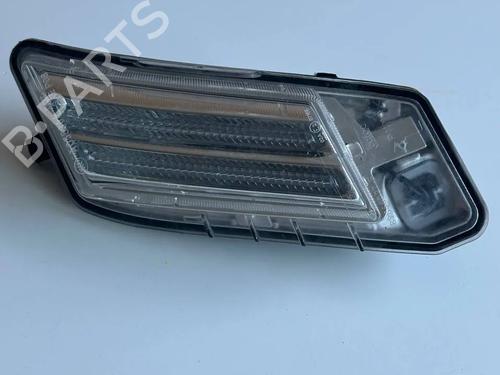 left-front-indicator-volvo-xc60-i-suv-156-2008-2009-2010-2011-2012-2013-2014-2015-2016-2017-2018-36133119 main image