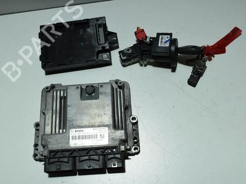Used Engine control unit (ECU) Engine control unit (ECU) RENAULT TRAFIC III Van (FG_) [2014-2026] 36135799 36135799