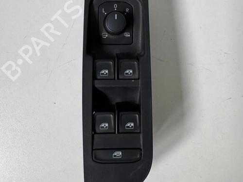 switch-skoda-karoq-nu7-nd7-2017-36134176 main image