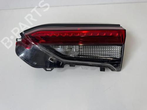 Feu de coffre droit Feu de coffre droit TOYOTA RAV 4 V (_A5_, _H5_) 2.5 Hybrid AWD (AXAH54, AXAL54) (222 hp) 36133567 36133567