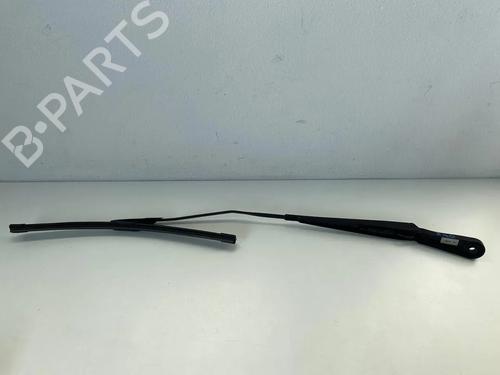 Used Front windshield wiper arm Front windshield wiper arm BMW 1 (F40) 118 d (150 hp) 36133962 36133962
