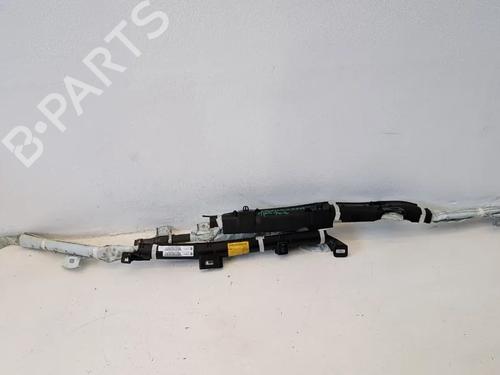 right-curtain-airbag-lexus-nx-_z1_-2014-36134642 main image