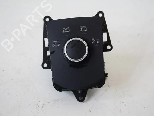 switch-mercedes-benz-gle-coupe-c292-2015-2016-2017-2018-2019-36136707 main image