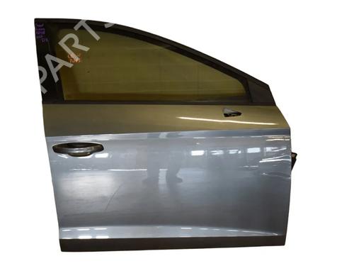 right-front-door-seat-leon-5f1-2012-2013-2014-2015-2016-2017-2018-2019-2020-2021-36136007 main image