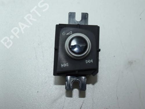 switch-audi-a4-b9-8w2-8wc-2015-36136052 main image