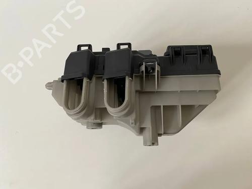 Fuse box LAND ROVER RANGE ROVER EVOQUE (L551) 2.0 D180 MHEV 4x4 | BP36133337E1 - Image 2
