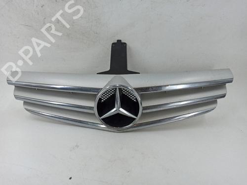 Used Grille Grille MERCEDES-BENZ CLC-CLASS (CL203) CLC 200 CDI (203.707) (122 hp) 40015092 40015092