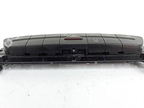 Switch MERCEDES-BENZ E-CLASS (W211) E 320 CDI (211.022) | BP36272021I30 - Image 2