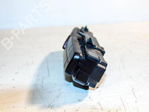 Warning switch MERCEDES-BENZ VIANO (W639) CDI 3.0 (639.811, 639.813, 639.815) | BP36268642I22 - Image 4