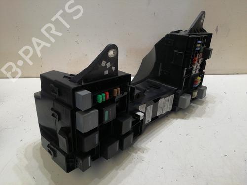 Fuse box JAGUAR XF I (X250) 2.7 D | BP8106865E1 