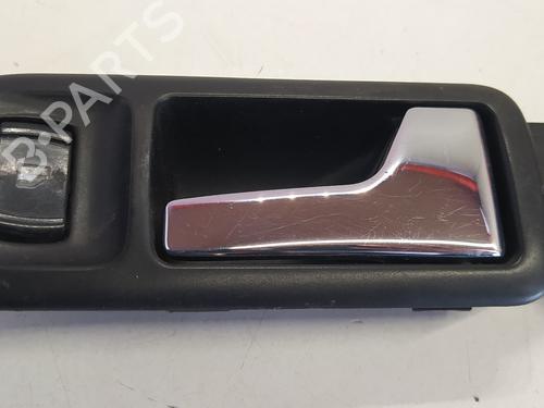 Used Front right interior door handle VW GOLF IV (1J1) 1.9 TDI (110 hp) 15906889