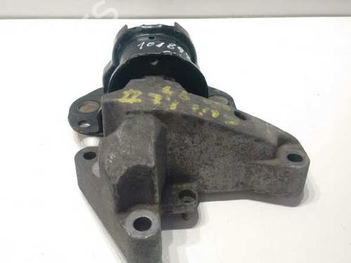 Used Engine mount RENAULT CLIO II (BB_, CB_) 1.2 (BB0A, BB0F, BB10, BB1K, BB28, BB2D, BB2H, CB0A,... (58 hp) 10272865