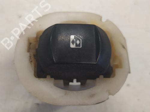 Interrupteur de vitre avant droite RENAULT MEGANE II (BM0/1_, CM0/1_) 1.5 dCi (BM1F, CM1F) | BP19533034I26 