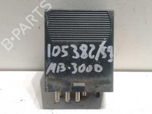 Used Electronic module MERCEDES-BENZ 124 Saloon (W124) 300 D (124.130) (109 hp) 14209152