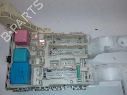 Used Fuse box TOYOTA YARIS (_P9_) 1.3 VVT-i (SCP90_, SCP90R) (87 hp) 7058231