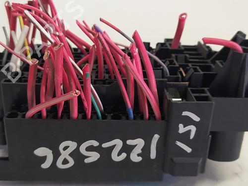 Fuse box RENAULT MEGANE III Hatchback (BZ0/1_, B3_) 1.6 16V (BZ1B, BZ1H) | BP16260780E1