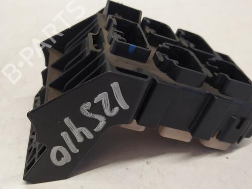 Fuse box TOYOTA AVENSIS Estate (_T25_) 2.0 D-4D (CDT250_, CDT250R) | BP18087763E1 