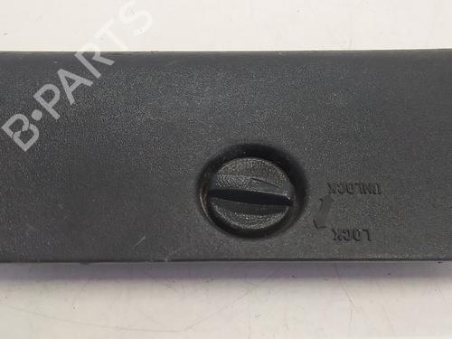 Used Glove box MITSUBISHI PAJERO III (V7_W, V6_W) 3.2 Di-D (V68W, V78W) (165 hp) 16659628