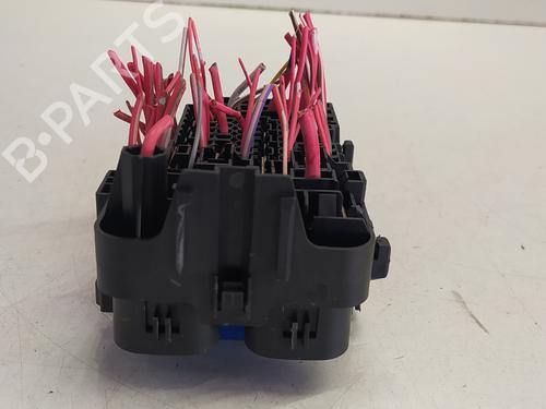 Fuse box RENAULT MEGANE III Hatchback (BZ0/1_, B3_) 1.6 16V (BZ1B, BZ1H) | BP16260780E1