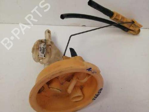 Used Fuel pump BMW 3 Touring (E46) 320 d (150 hp) 7057307