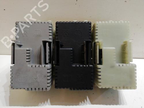 Used Fuse box FORD MONDEO IV (BA7) [2007-2015]  8320639