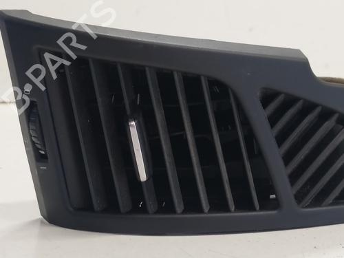 Used Air vent BMW 1 (E81) 116 i (115 hp) 18870596
