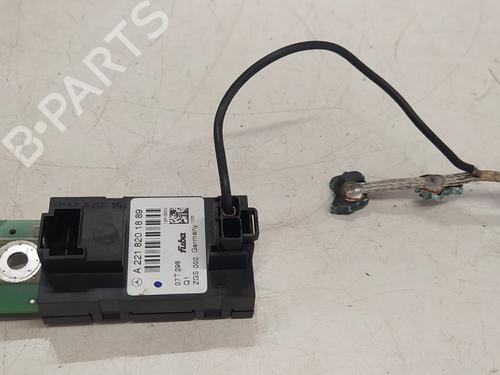 Antenne/Base MERCEDES-BENZ S-CLASS (W221, V221) S 320 CDI (221.022, 221.122) (235 hp) 18307701