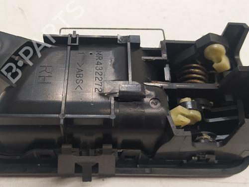 Højre bagtil invendig håndtag MITSUBISHI PAJERO III (V7_W, V6_W) 3.2 Di-D (V68W, V78W) | BP17067499I16 