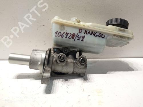 Used Brake master cylinder RENAULT KANGOO / GRAND KANGOO II (KW0/1_) 1.5 dCi 90 (KW05, KW08, KW0G, KW11) (90 hp) 7062714