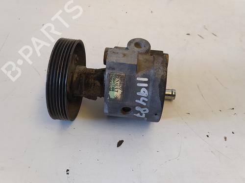 Used Steering pump RENAULT MEGANE I Classic (LA0/1_) 1.9 D (LA0A, LA0U, LA0R) (64 hp) 13218390