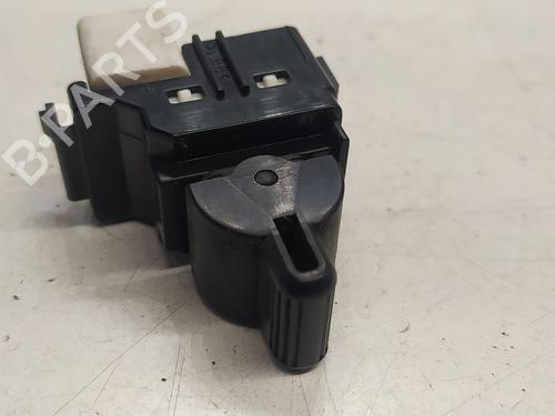 Used Right rear window switch TOYOTA LAND CRUISER 90 (_J9_) 3.0 TD (KZJ90_, KZJ95_, KZJ90R, KZJ95R, KZJ90W, KZJ95W) (125 hp) 16958933