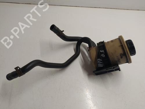 Depósito de la dirección asistida RENAULT MEGANE I Classic (LA0/1_) 1.9 dTi (LA1U) (80 hp) 14211290