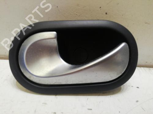 Used Front left interior door handle RENAULT SCÉNIC II (JM0/1_) 1.5 dCi (JM1E, JM16) (106 hp) 8003567