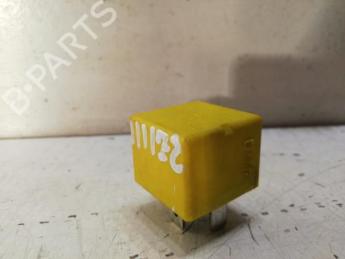 Used Electronic module NISSAN PRIMASTAR Van (X83) 1.9 dCi 100 (100 hp) 14210079