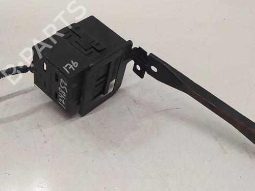 Fuse box FORD FIESTA V (JH_, JD_) 1.4 16V | BP17653784E1 