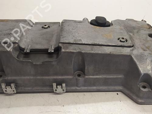 Used Valve cover MERCEDES-BENZ C-CLASS (W202) [1993-2000]  18064368