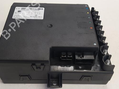 Used Fuse box MERCEDES-BENZ S-CLASS (W221, V221) S 320 CDI (221.022, 221.122) (235 hp) 16553336