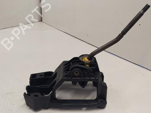Used Gear lever TOYOTA AVENSIS Estate (_T25_) 2.0 D-4D (CDT250_, CDT250R) (116 hp) 18114932