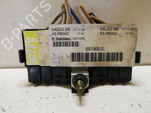 Sikringsdåse CITROËN C5 I (DC_) 2.0 16V HPi (DCRLZB) (140 hp) 8173123