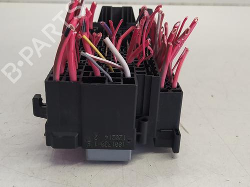 Fuse box RENAULT MEGANE III Hatchback (BZ0/1_, B3_) 1.6 16V (BZ1B, BZ1H) | BP16260780E1