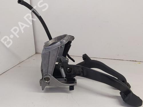 Used Clutch pedal BMW 1 (E81) 116 i (115 hp) 18874933