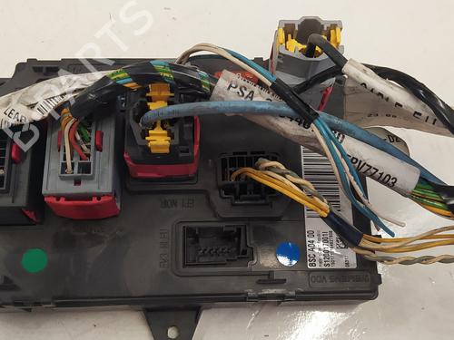 Fuse box PEUGEOT 407 (6D_) 2.0 (6DRFNB, 6DRFNE) | BP18137724E1 