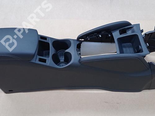 Used Armrest / Center console Armrest / Center console NISSAN QASHQAI II SUV (J11, J11_) 1.6 dCi ALL MODE 4x4-i (130 hp) 10935840 10935840