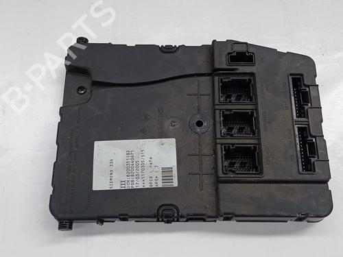 Used Fuse box RENAULT MEGANE II (BM0/1_, CM0/1_) 1.5 dCi (BM0F, BM0T, BM2B, CM0F, CM0T) (82 hp) 10568543