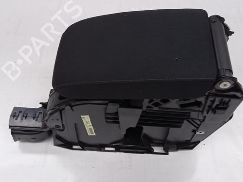 Used Armrest / Center console VW GOLF VI (5K1) [2008-2014]  15858754