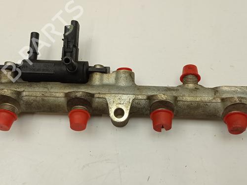 Regua injecçao SUZUKI GRAND VITARA I (FT, HT) 2.0 HDI 110 16V 4x4 (SQ420D, TD83V, JA420WD) (109 hp) 31072465